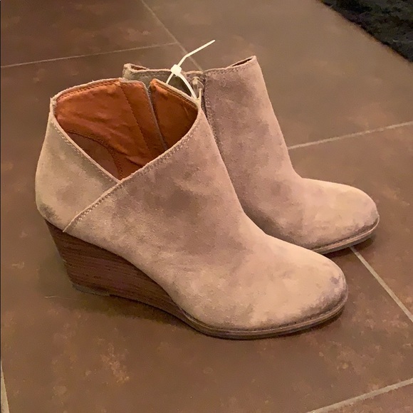 Lucky Brand Booties - Picture 1 of 5